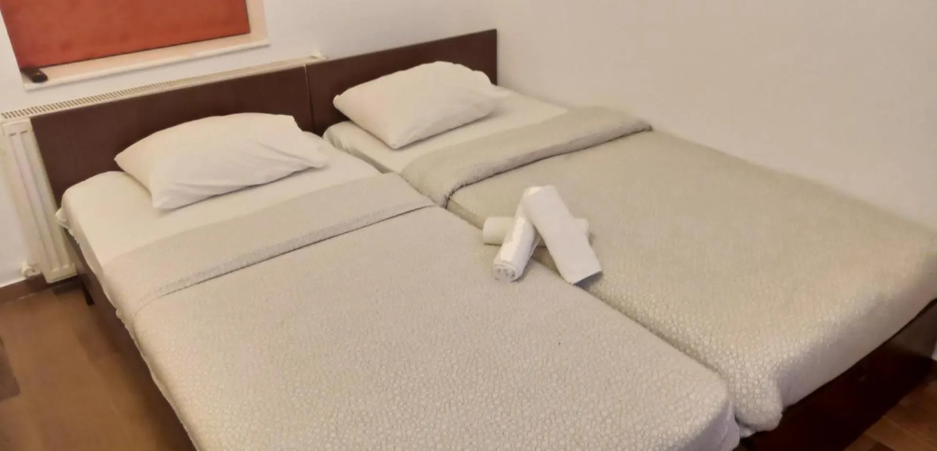 Harry Accommodation Piata Romana Bukarest Hotel